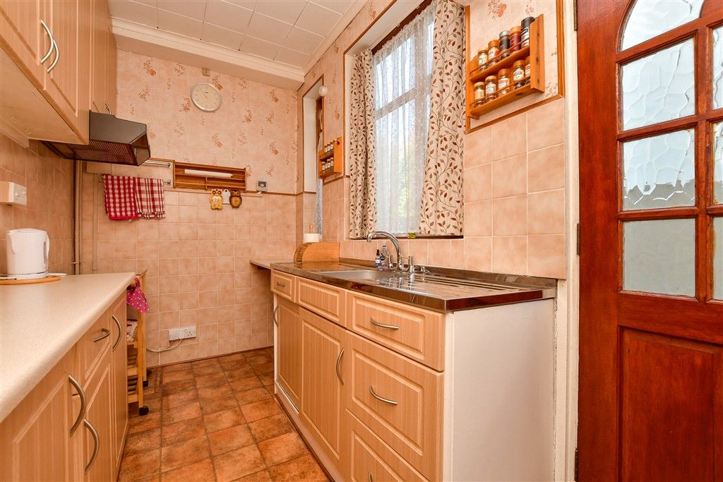 Property photo 2 of 17 Kitchen