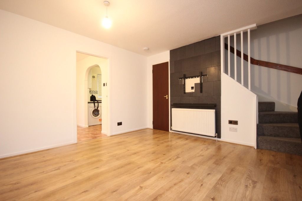 Property photo 3 of 11 3