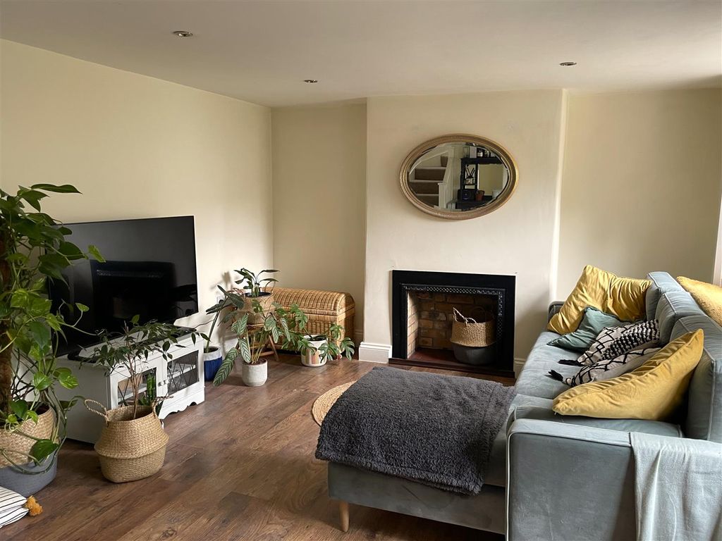 Property photo 3 of 7 Sitting Room