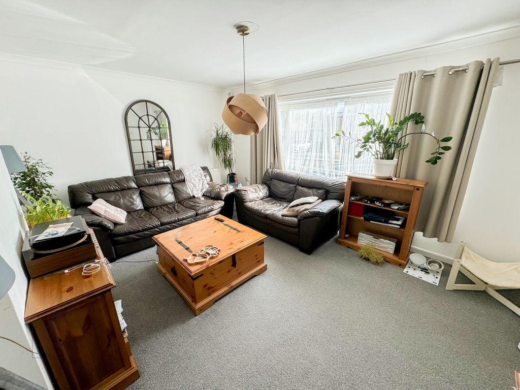 Property photo 3 of 18 Photo 1