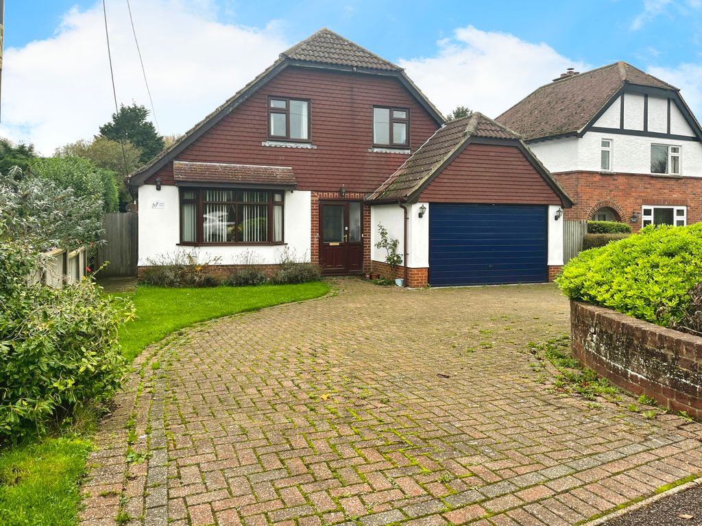 Property photo 2 of 27