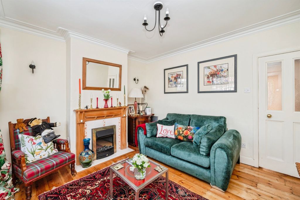 Property photo 2 of 17