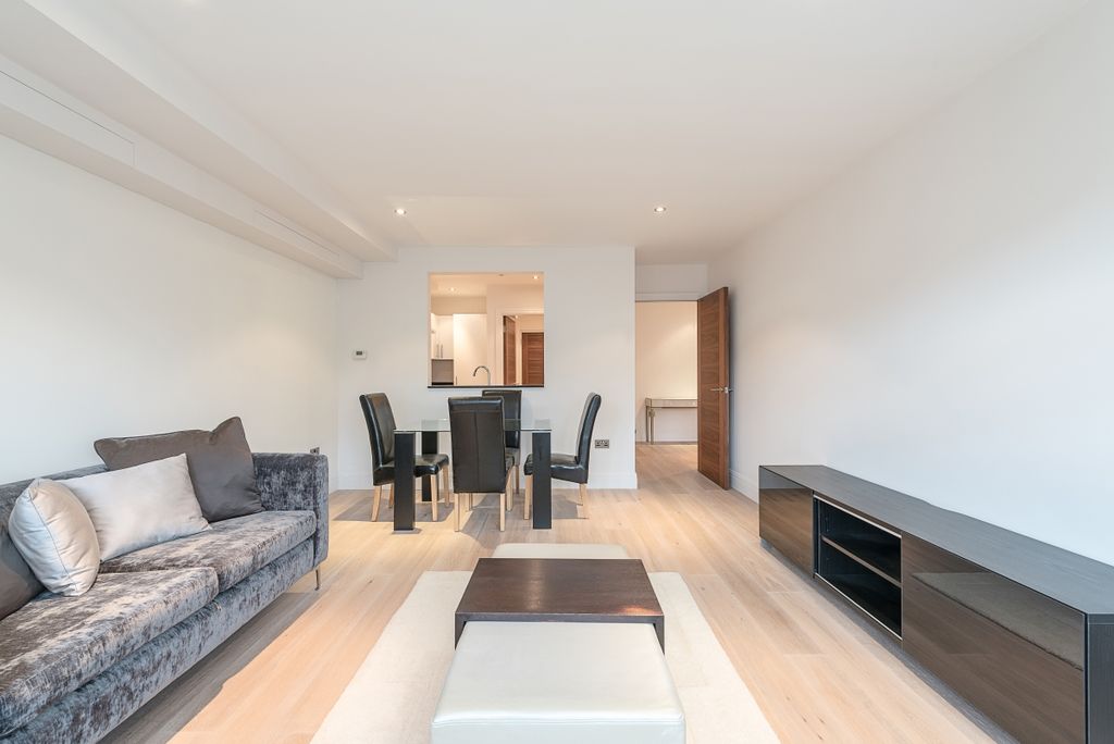 Property photo 3 of 13 Reception