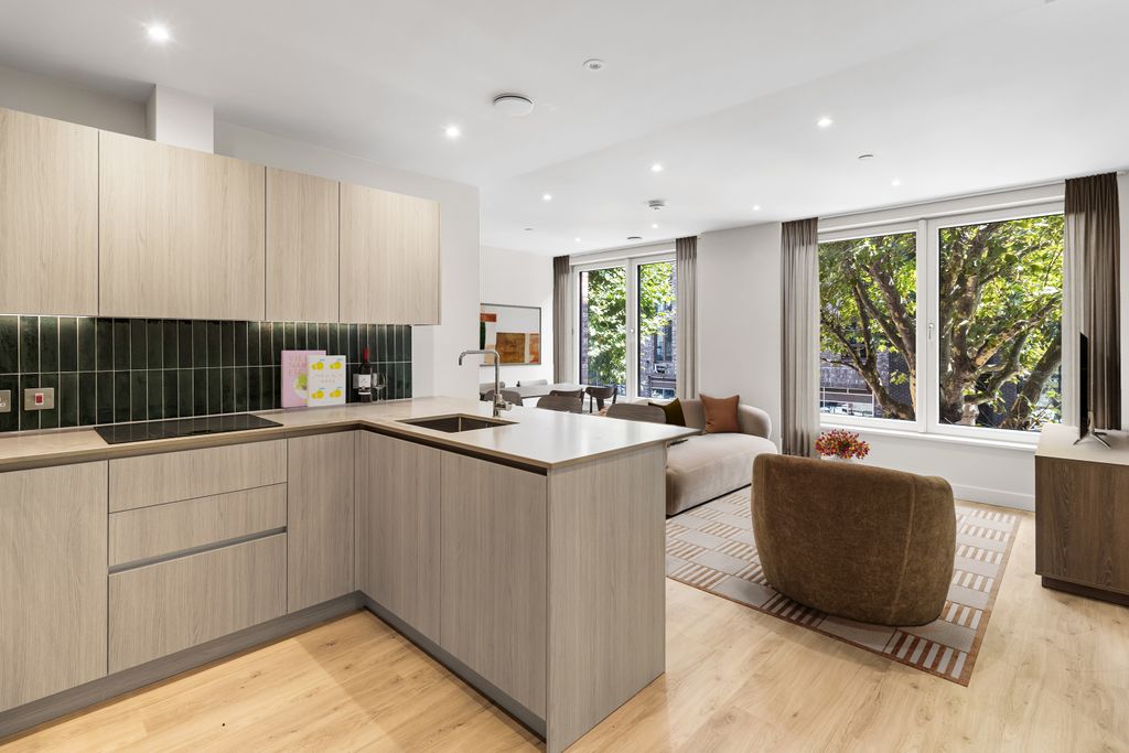 Property photo 3 of 12