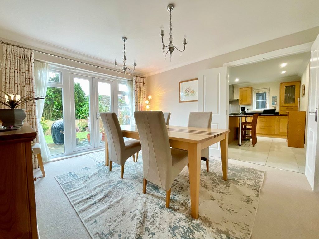 Property photo 2 of 21