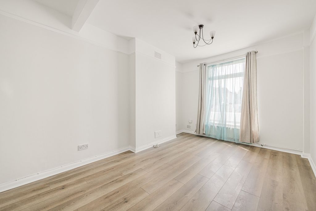 Property photo 2 of 15 Reception Room