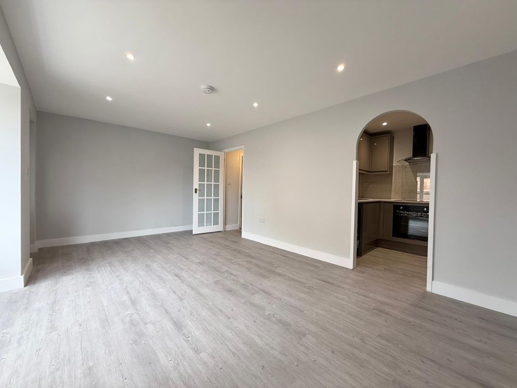 Property photo 2 of 9 Reception Room