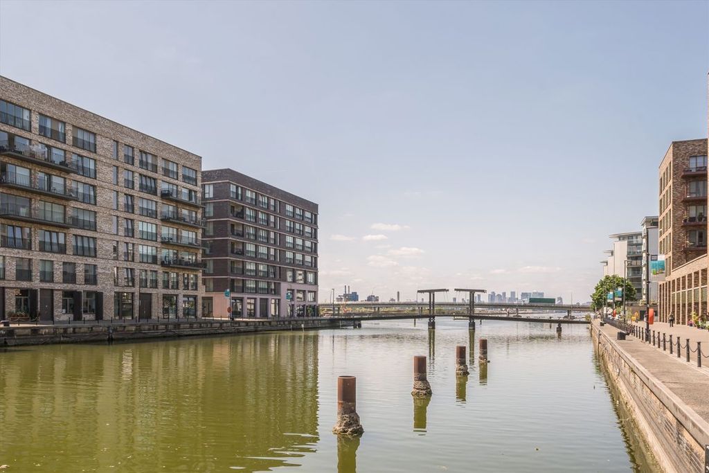 Property photo 2 of 2