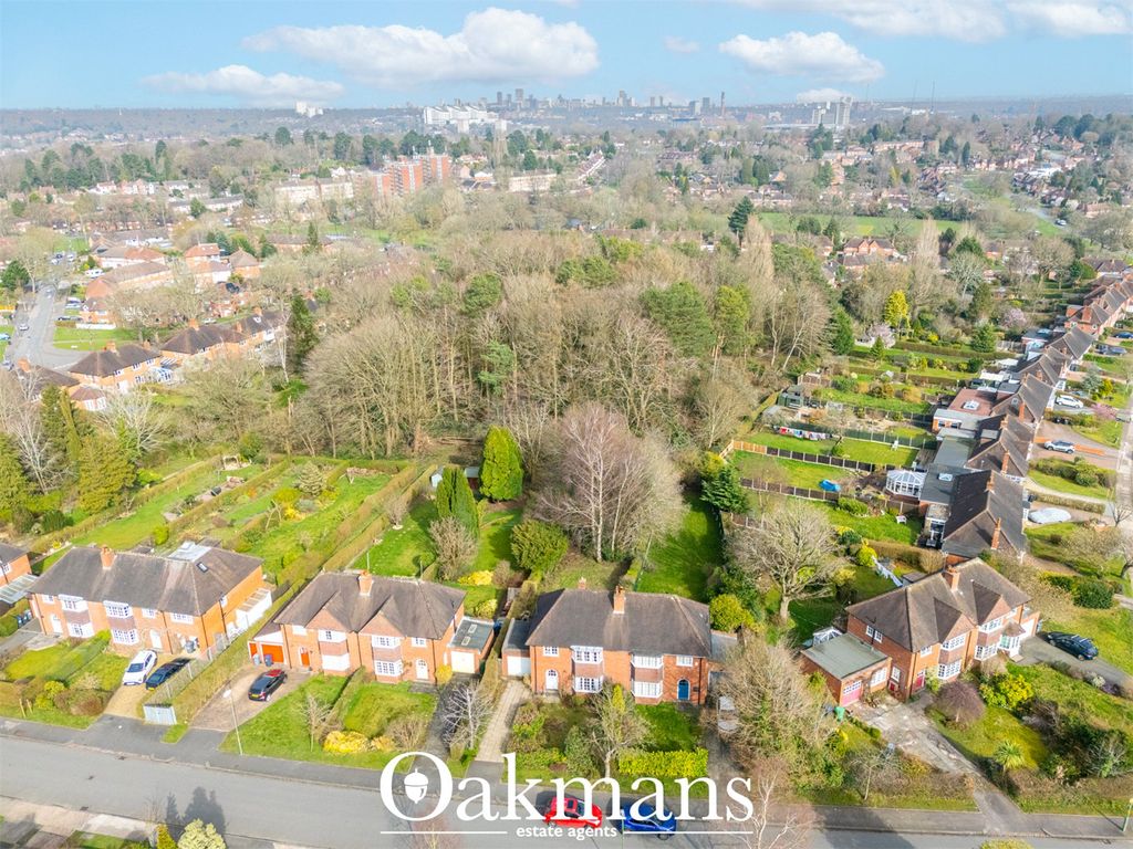 Property photo 3 of 40 Picture No. 02