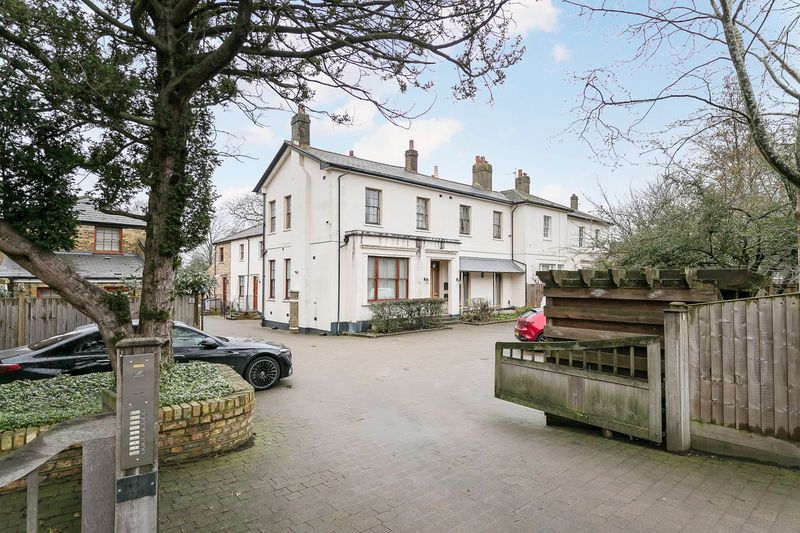 Property photo 1 of 13 External