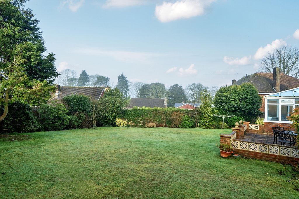 Property photo 2 of 11 2