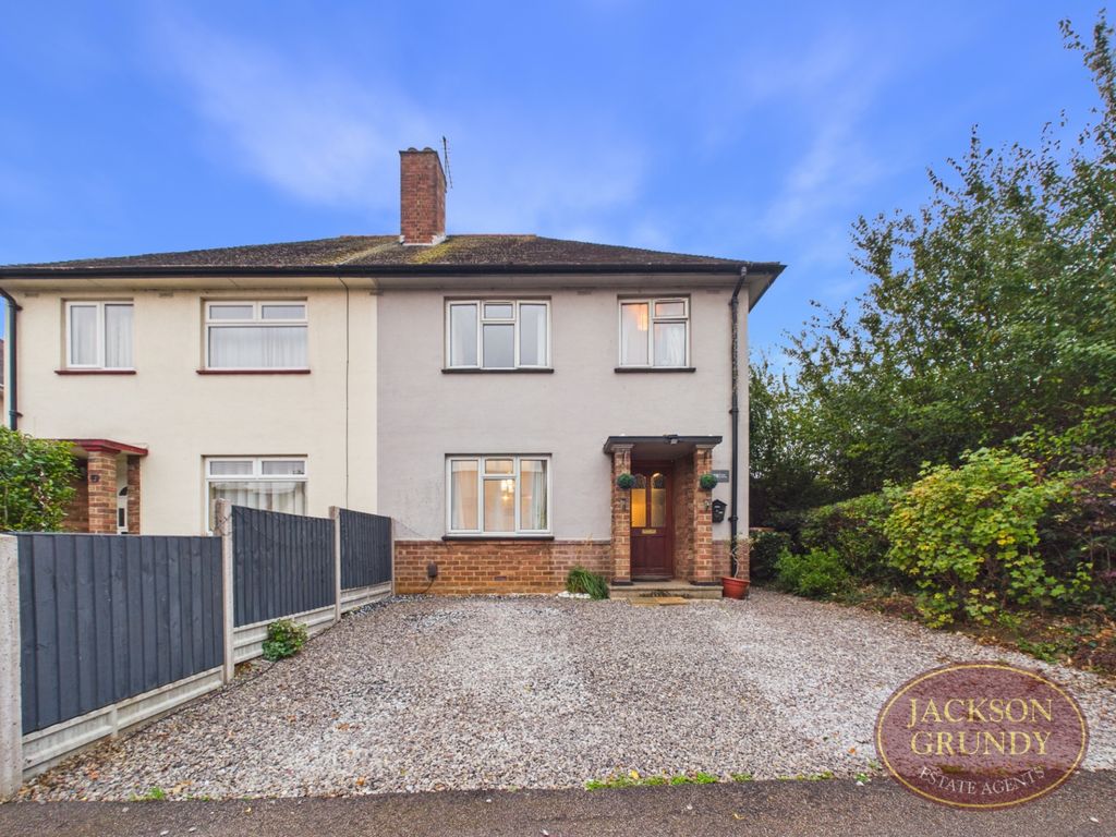 Property photo 1 of 14 Friars Avenue