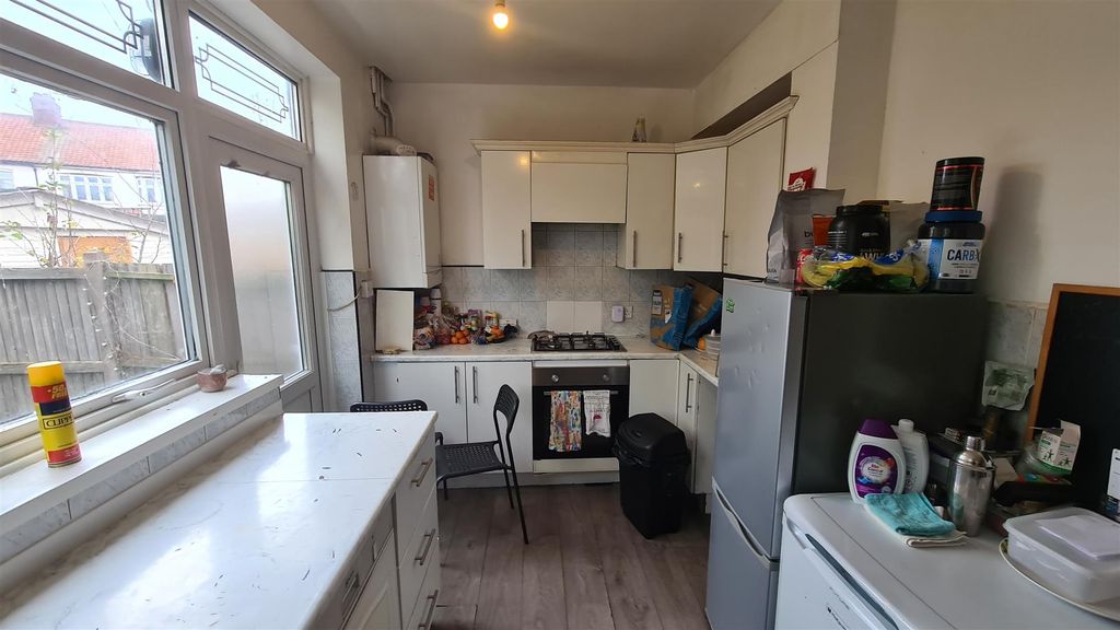Property photo 2 of 24