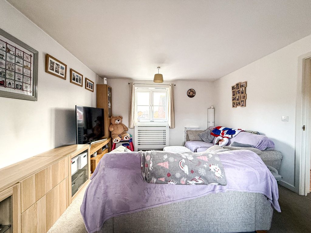 Property photo 3 of 16 4906725