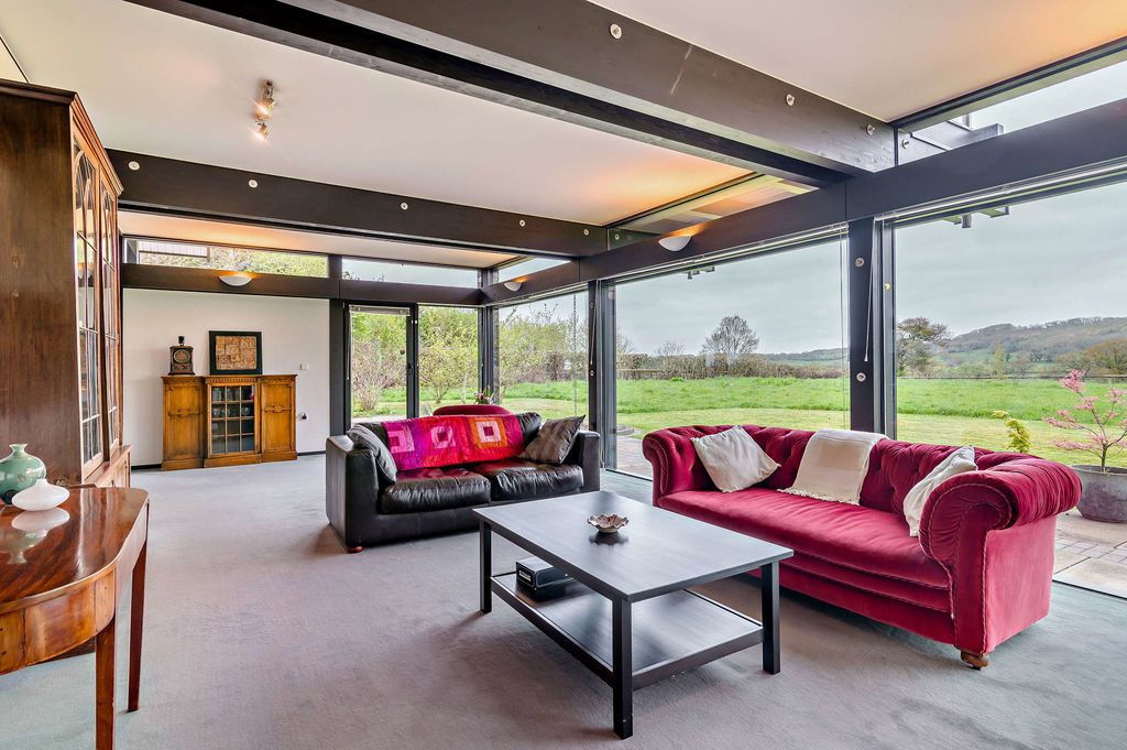 Property photo 3 of 44 Photo 8