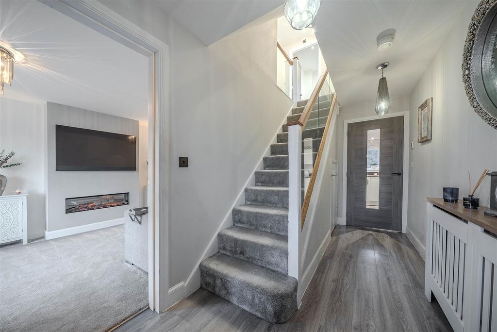 Property photo 2 of 22 Dsc00393-Hdr.Jpg