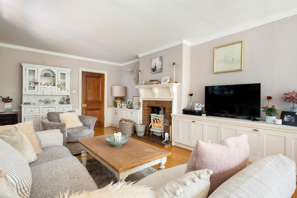 Additional image 9 of 6 bed detached house for saleBasmore Lane, Lower Shiplake, Henley-On-Thames RG9