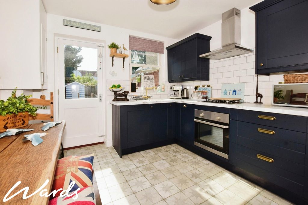 Property photo 2 of 11 Editedimage-6E92E...