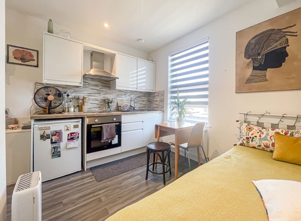 Property photo 1 of 4 Photo 2