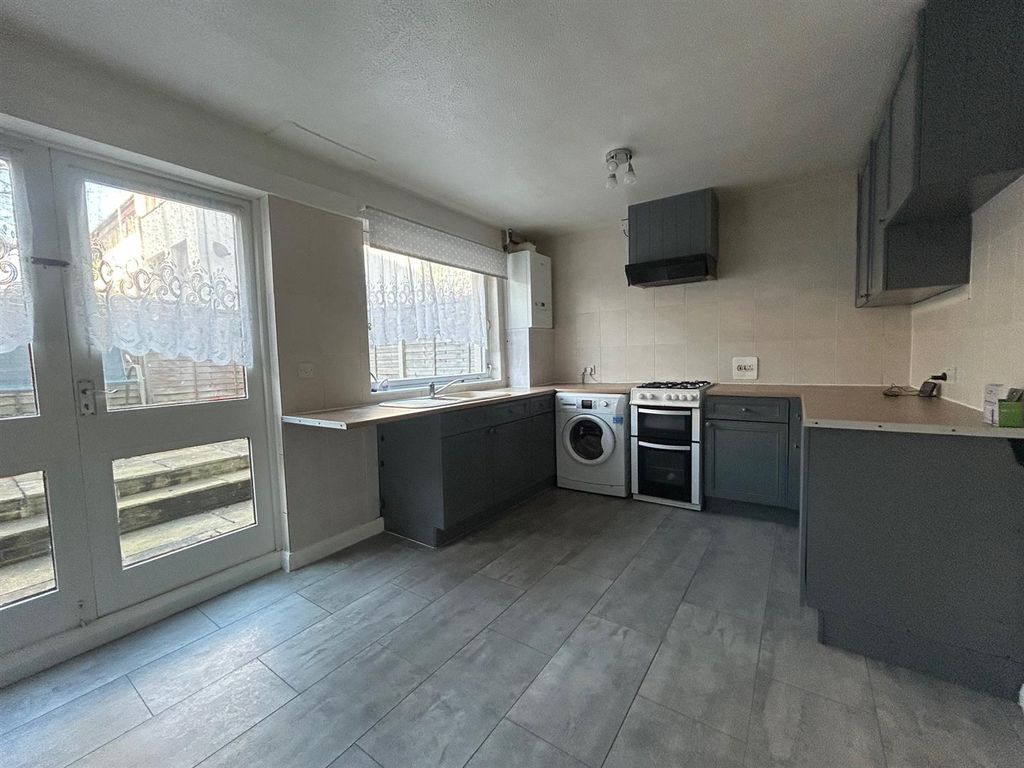 Property photo 3 of 14 4.Jpg