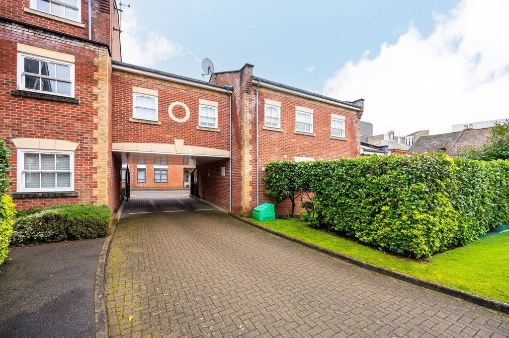 Property photo 3 of 11