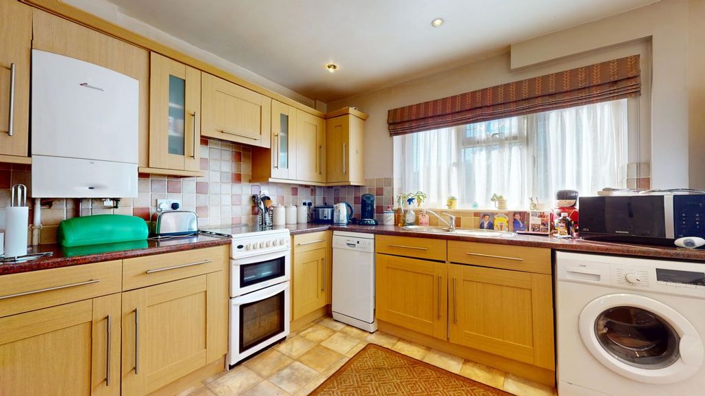 Property photo 3 of 14