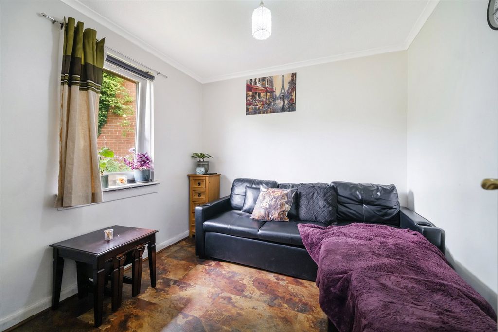 Additional image 7 of 3 bed flat for saleLangton Place, Newton Mearns, Glasgow, East Renfrewshire G77