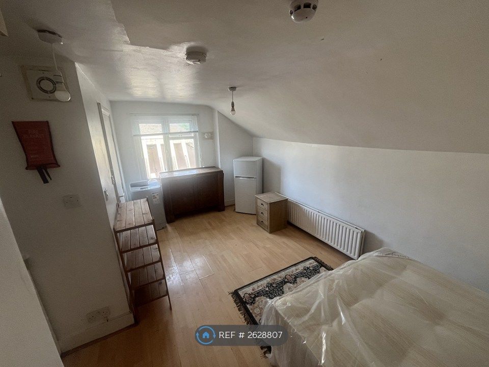 Property photo 3 of 6