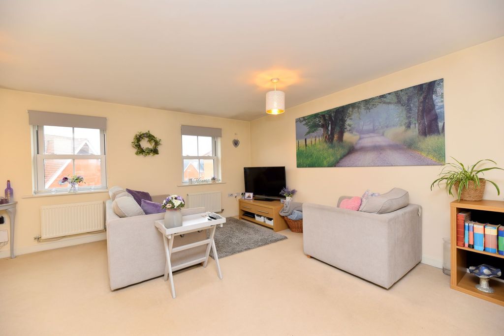 Property photo 3 of 16