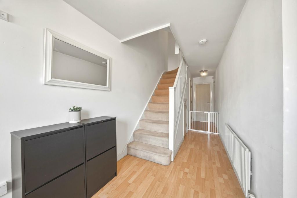 Property photo 3 of 30 Hallway