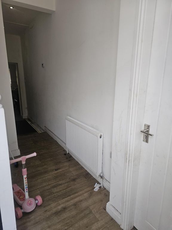 Property photo 2 of 9 Gallery