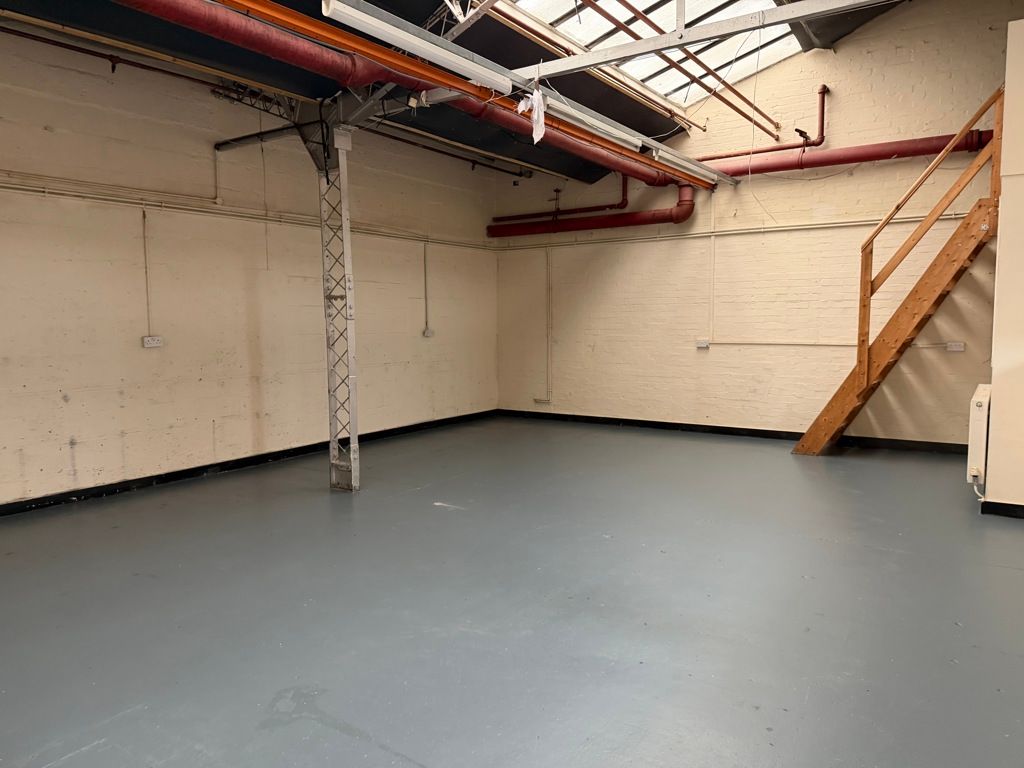 Property photo 2 of 5 Photo 1