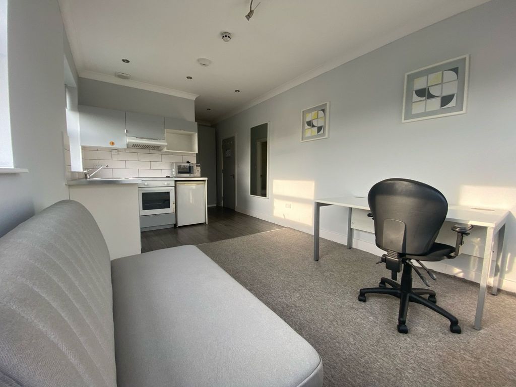Property photo 2 of 5 887473