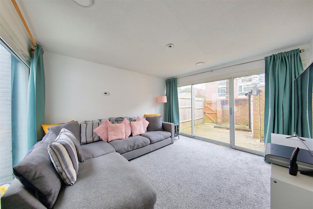 Property photo 1 of 12 61_Galgate_Close_Image7_17876_4.Jpg