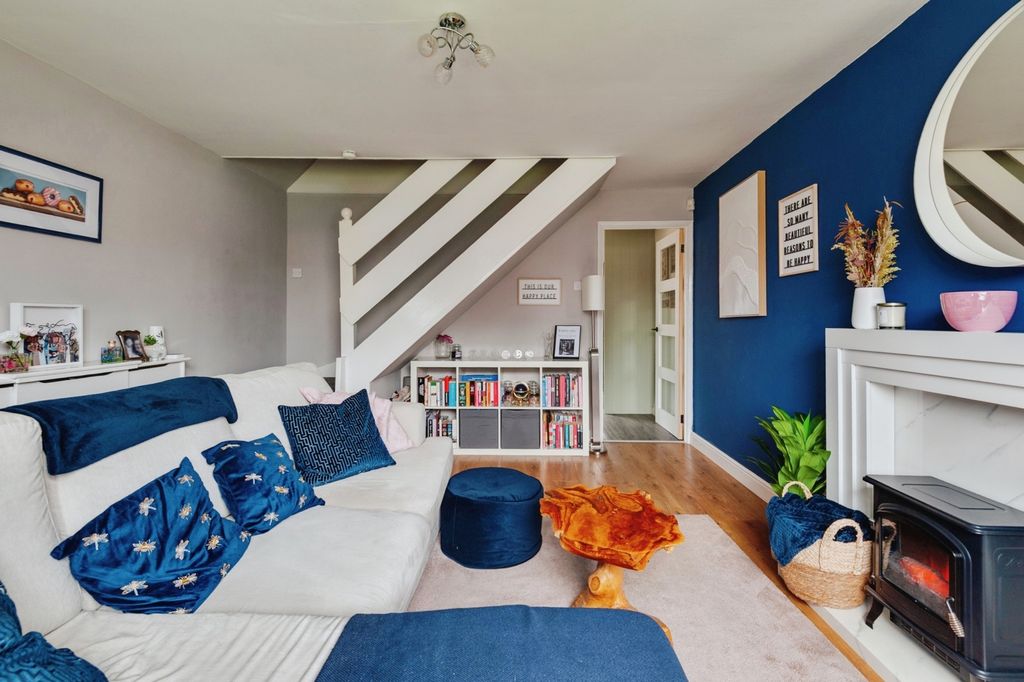 Property photo 2 of 15 Pbox-Img.Jpg