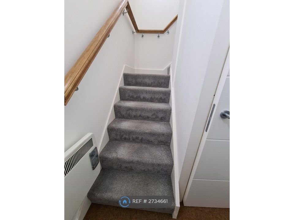 Property photo 3 of 12 Entrance Stairs