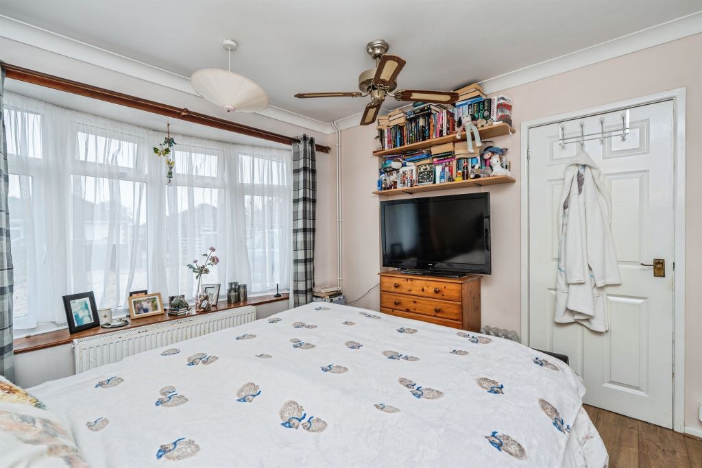 Property photo 3 of 17