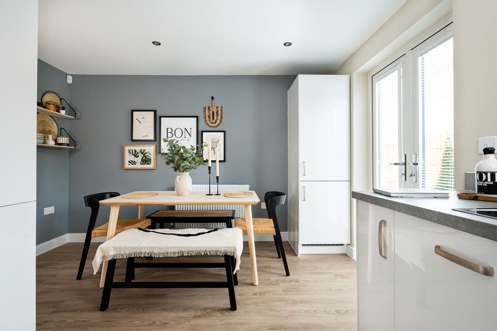 Property photo 3 of 10 An Inviting Space To Entertain Friends