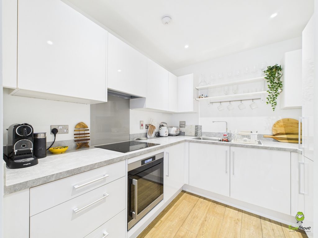 Property photo 3 of 24 Presented By Clinton At Ewemove Bexleyheath And Da