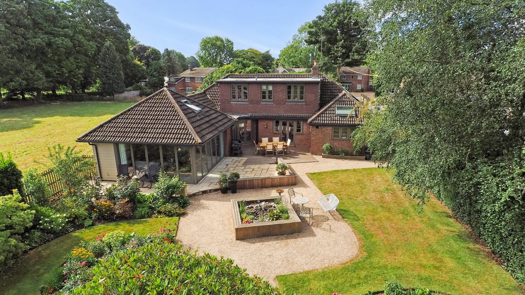 Property photo 1 of 30