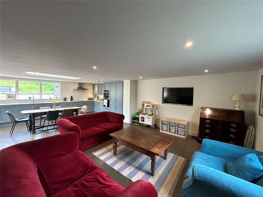 Property photo 3 of 17 Picture No. 26