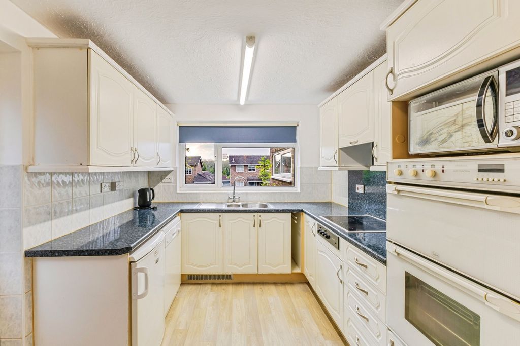 Property photo 3 of 23 Pbox-Img.Jpg