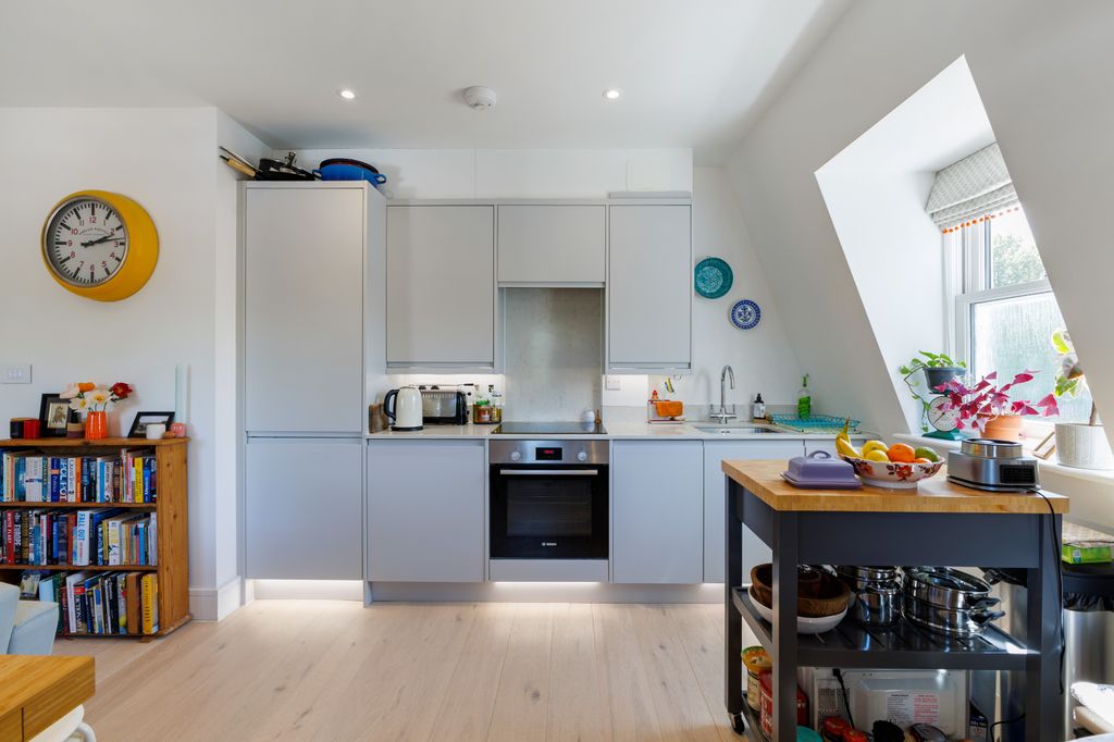 Property photo 3 of 10 Kitchen Area