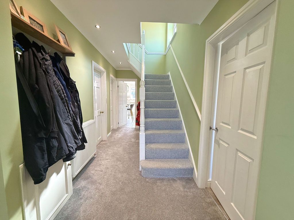 Property photo 2 of 30