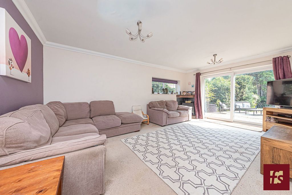 Property photo 2 of 29