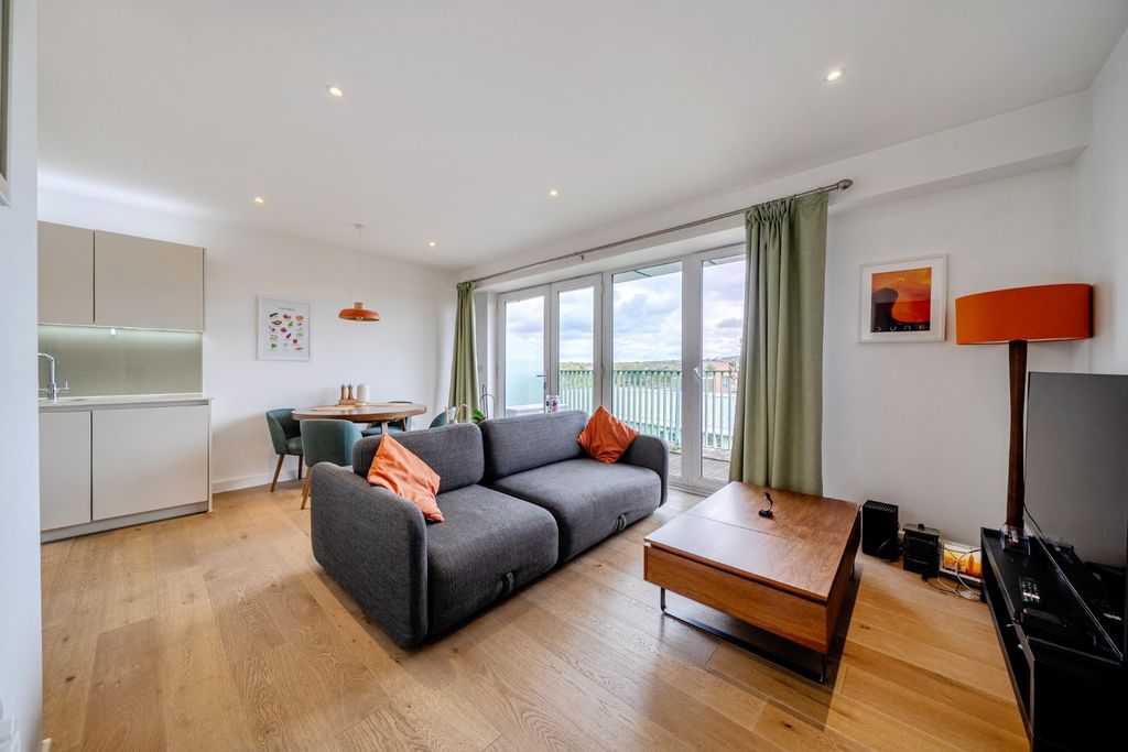 Property photo 2 of 19 Reception/Dining