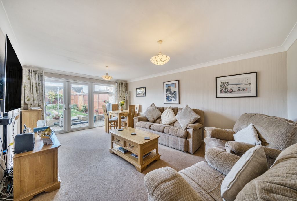 Property photo 2 of 8 1350056-8-68Bec13...