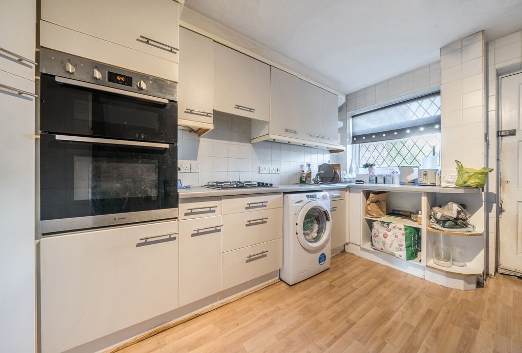 Property photo 3 of 10 1356404-3-68d1B69...