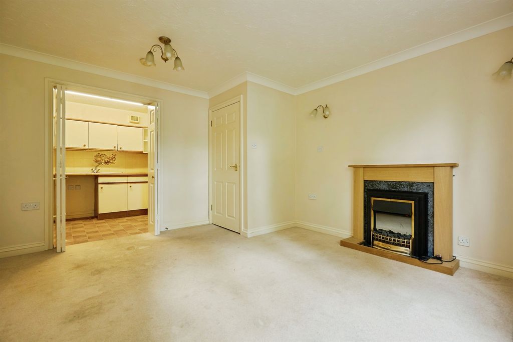 Property photo 3 of 16