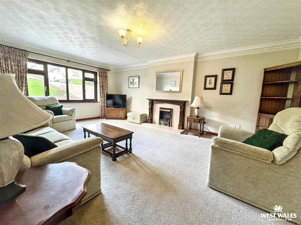 Property photo 2 of 23 Img_1031.Jpg